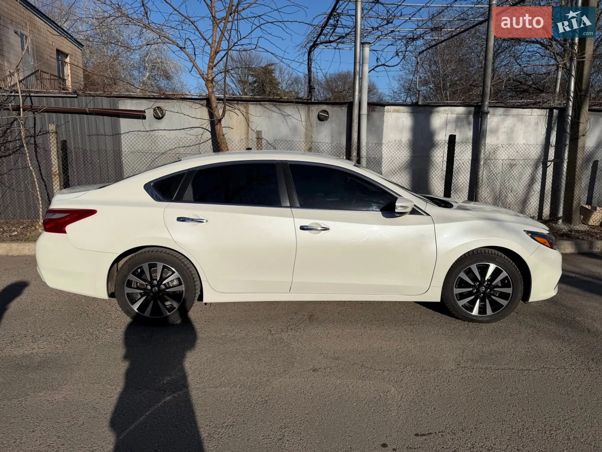 2017 Nissan Altima - мініатюра 2