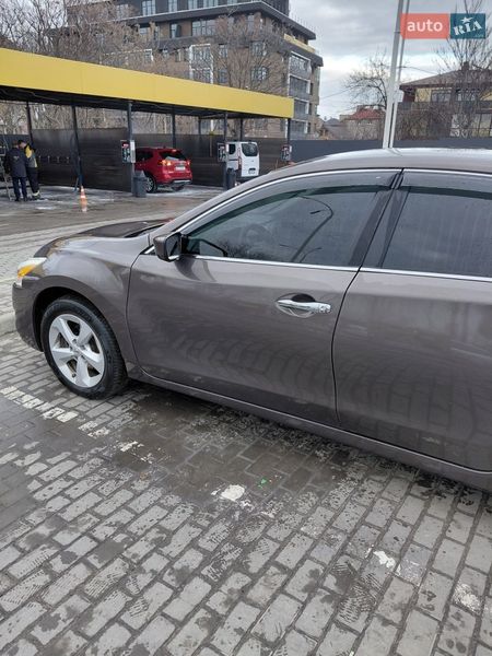 Седан Nissan Altima 2015 в Дніпрі