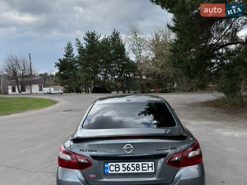 Седан Nissan Altima 2018 в Кобеляках