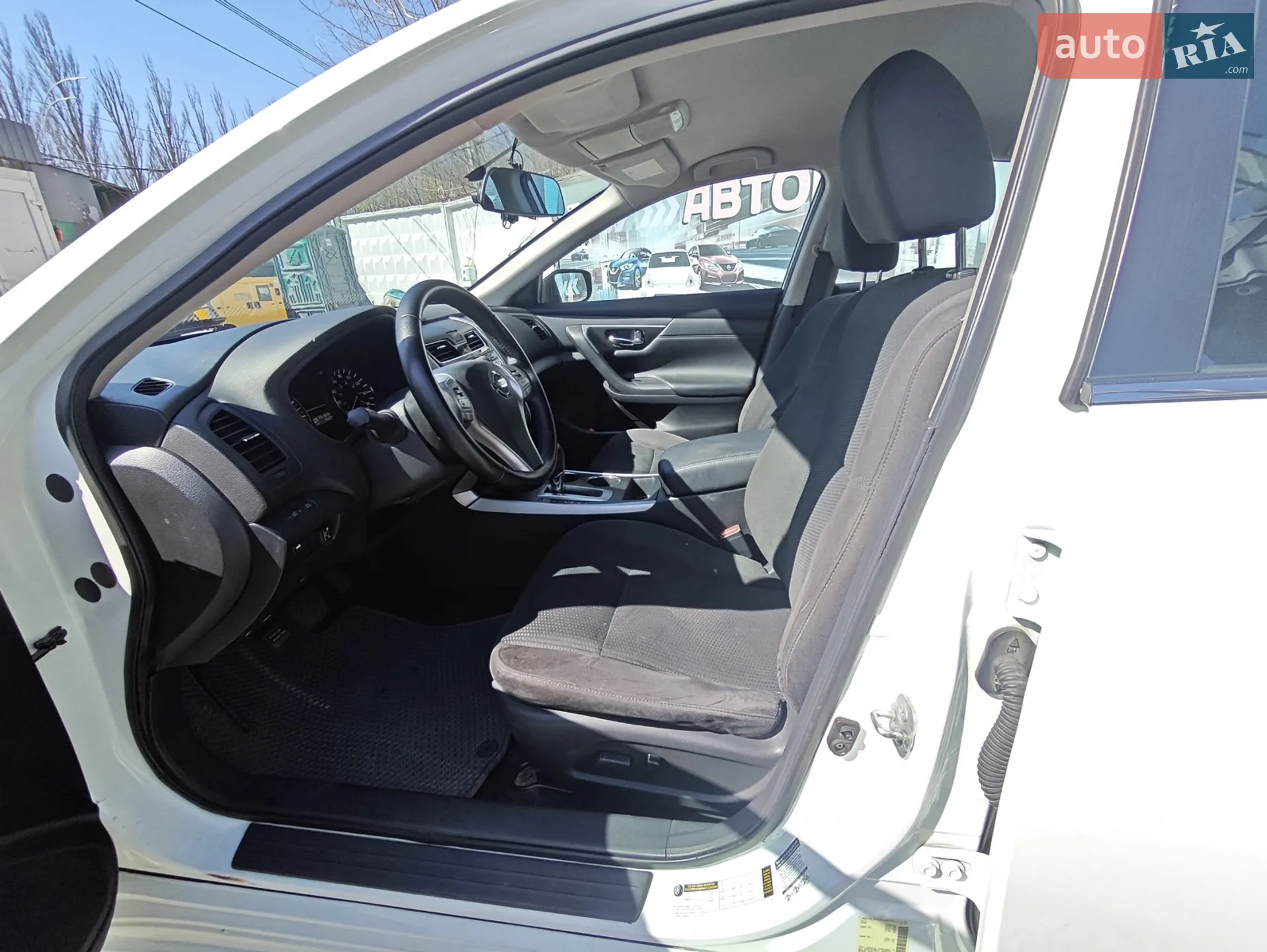 2015 Nissan Altima - мініатюра 9