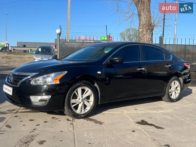 Седан Nissan Altima 2012 в Києві