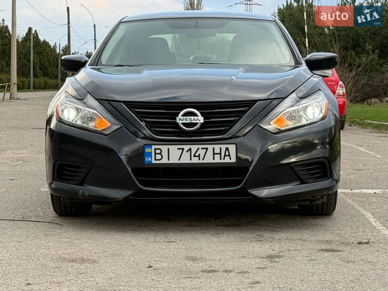 Седан Nissan Altima 2017 в Кременчуге