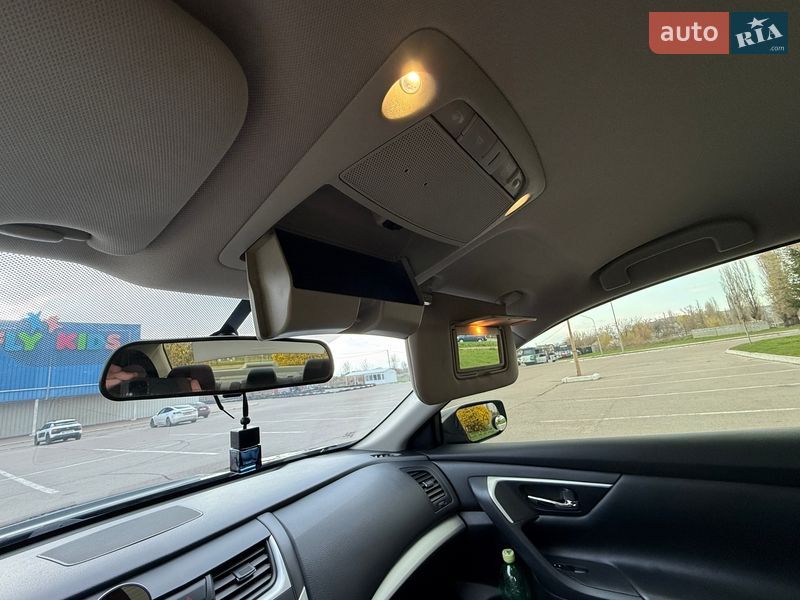 Седан Nissan Altima 2017 в Кременчуге