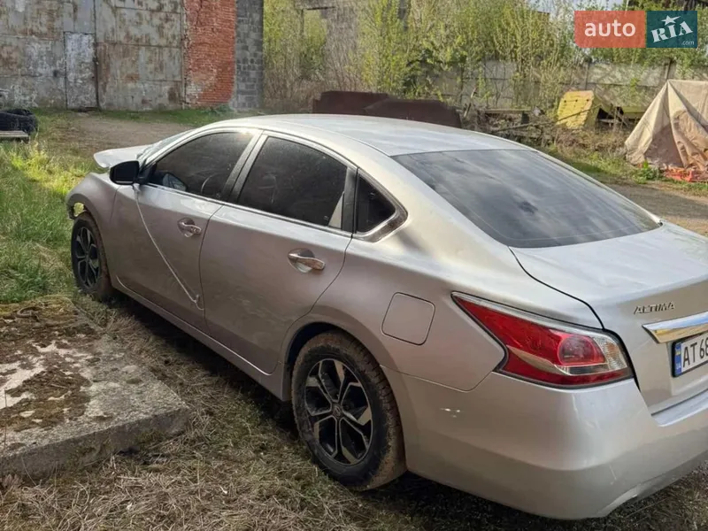 Nissan Altima