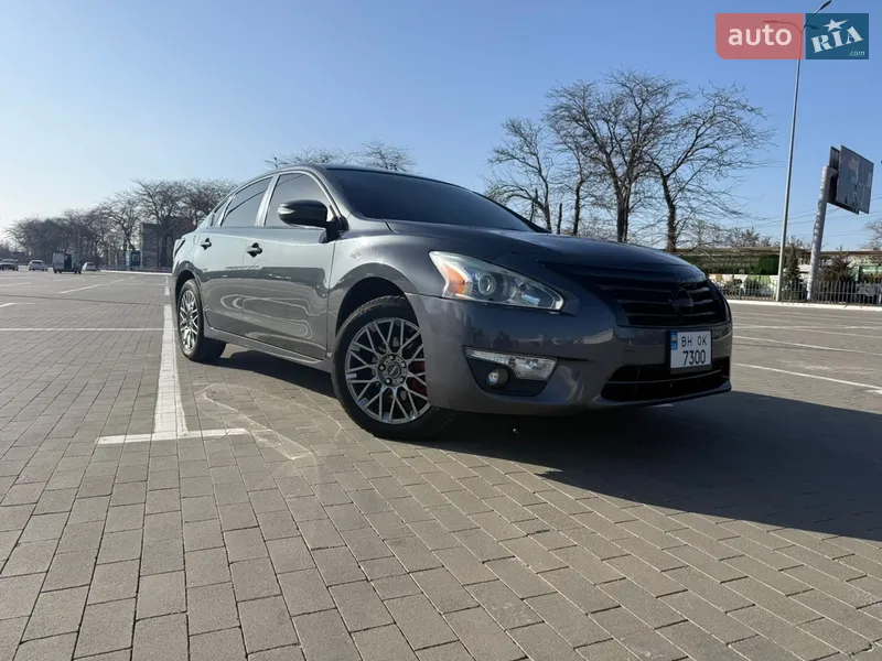 Nissan Altima 2012