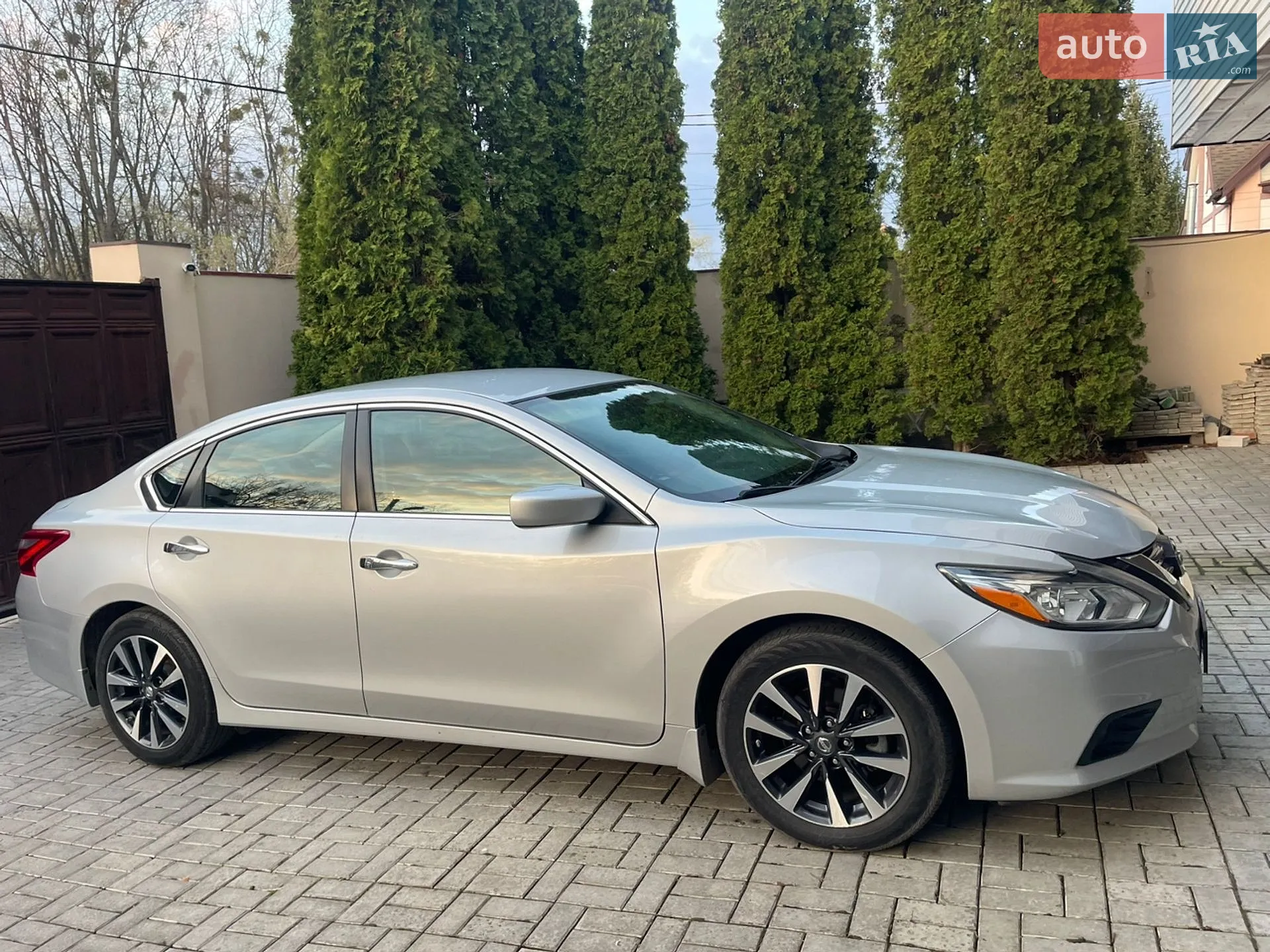 2017 Nissan Altima - мініатюра 19