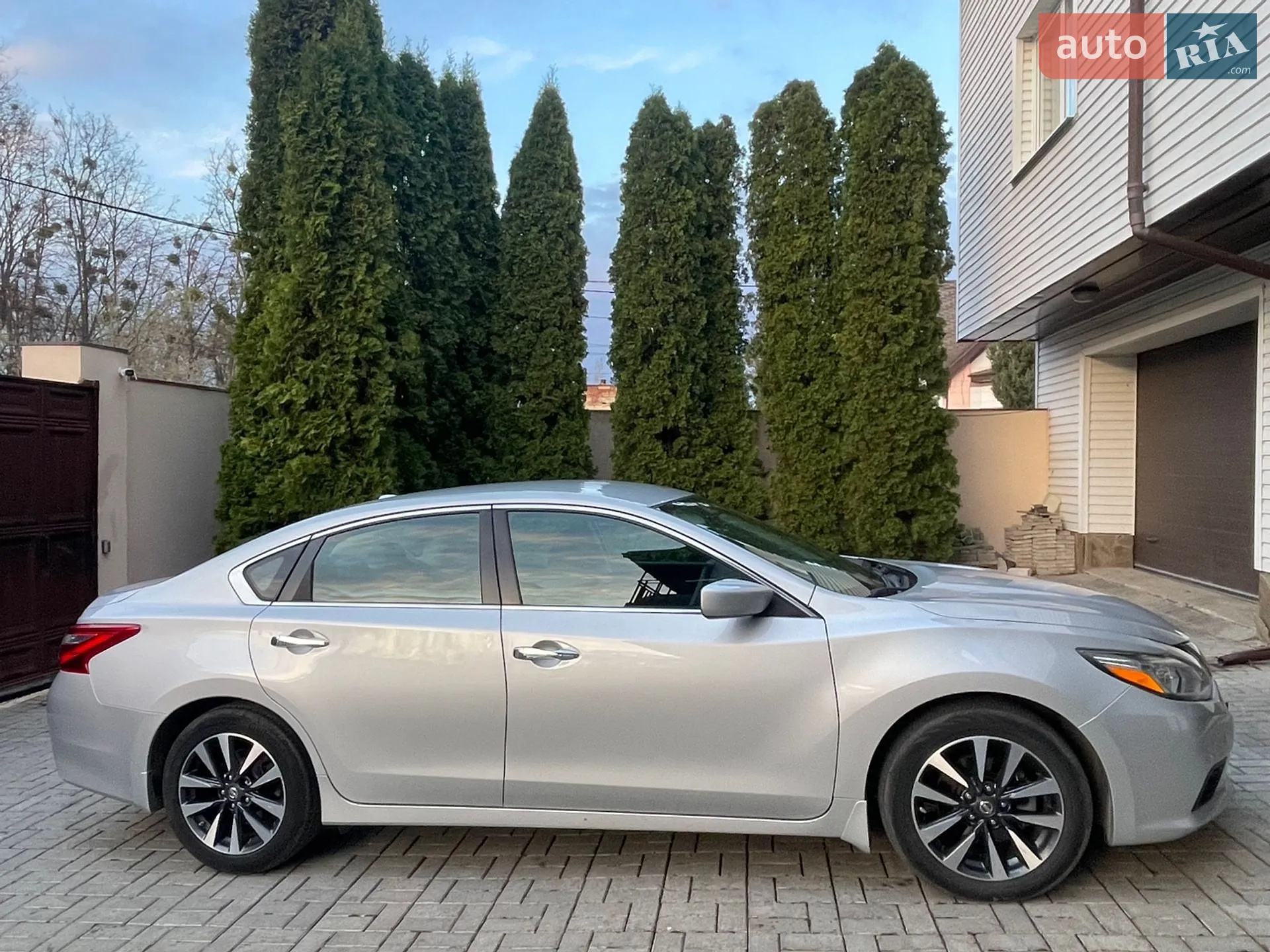2017 Nissan Altima - мініатюра 24