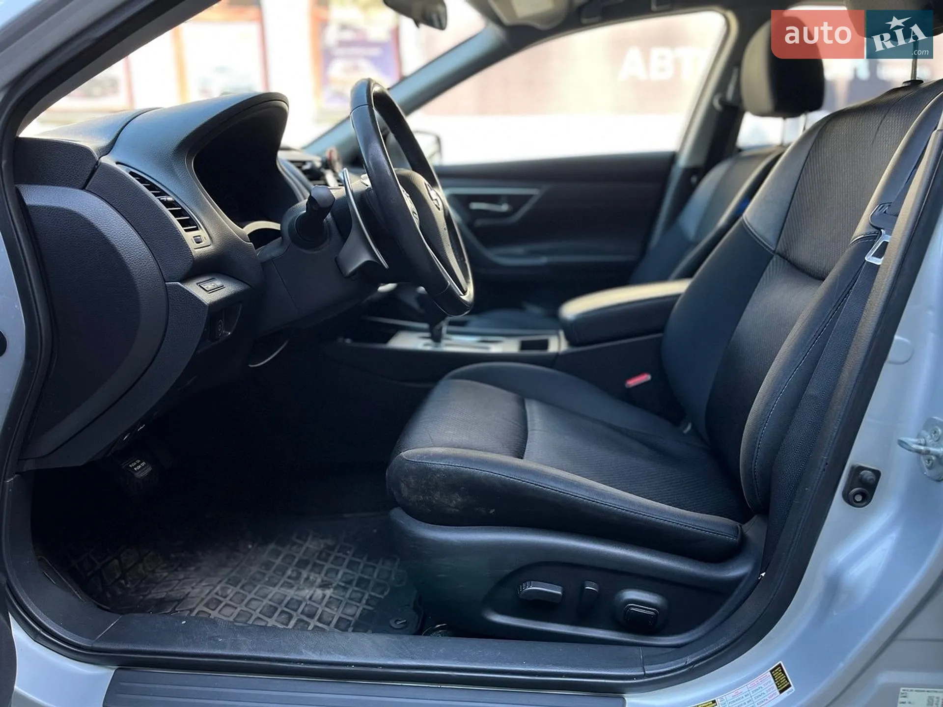 2016 Nissan Altima - мініатюра 14