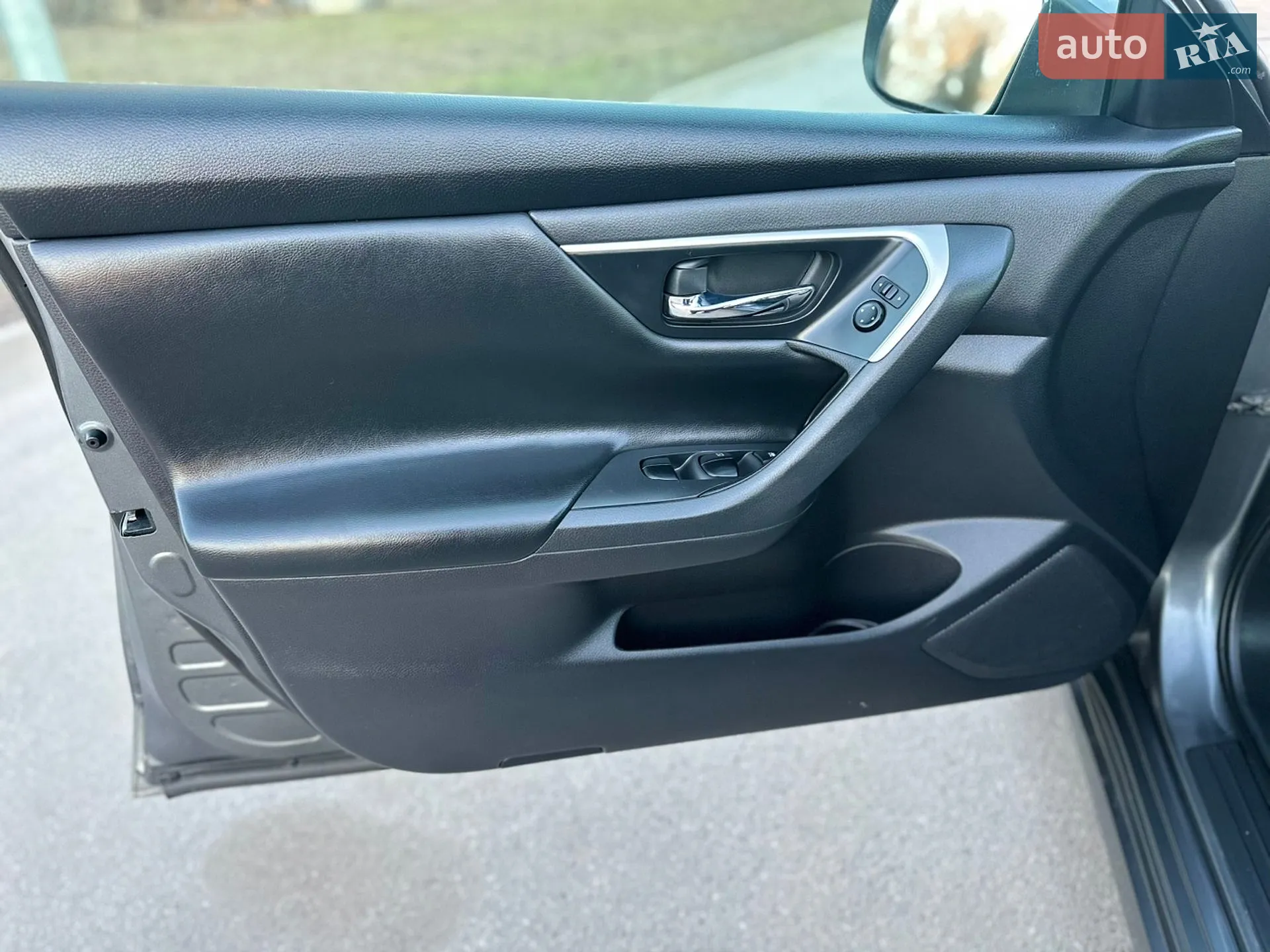 2017 Nissan Altima - мініатюра 39