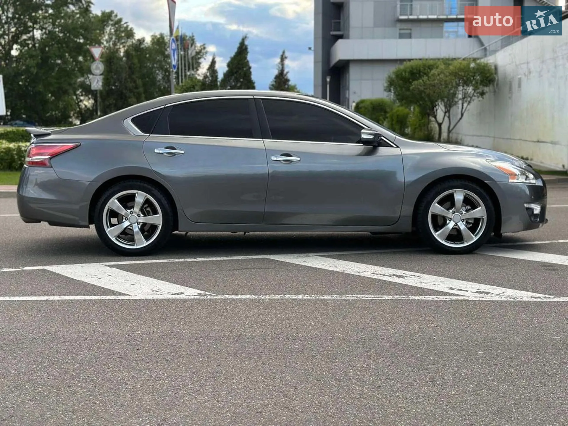 2015 Nissan Altima - мініатюра 10