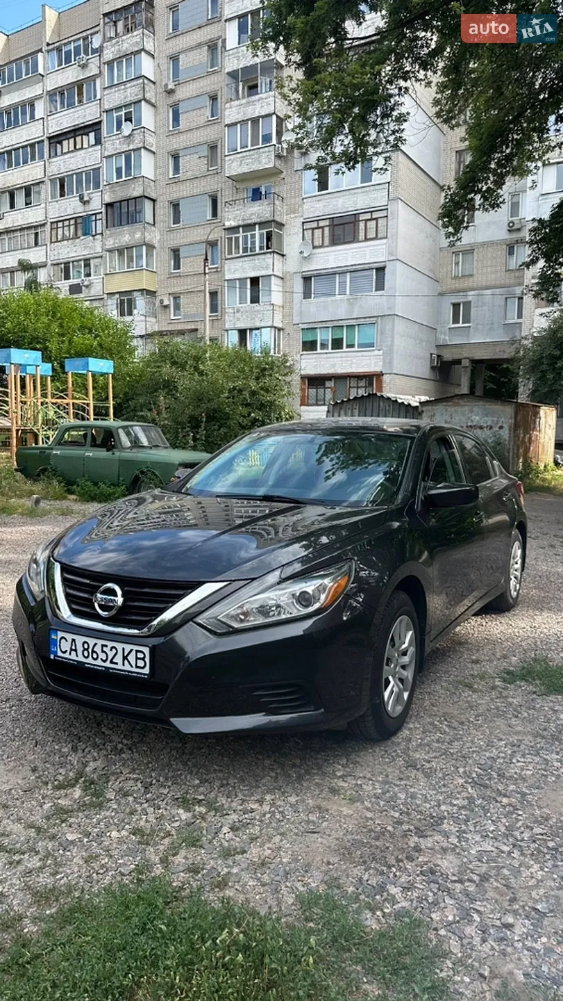2017 Nissan Altima - фото 1