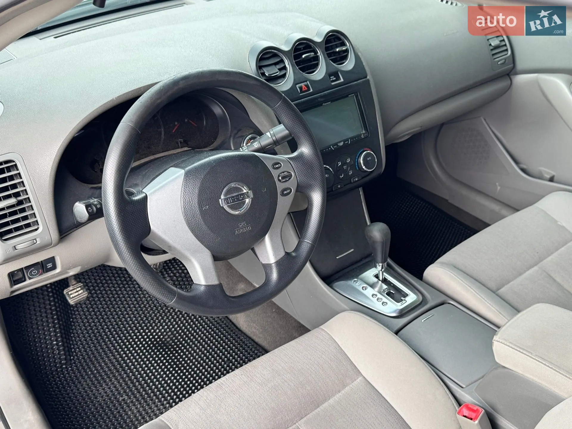 2010 Nissan Altima - мініатюра 12