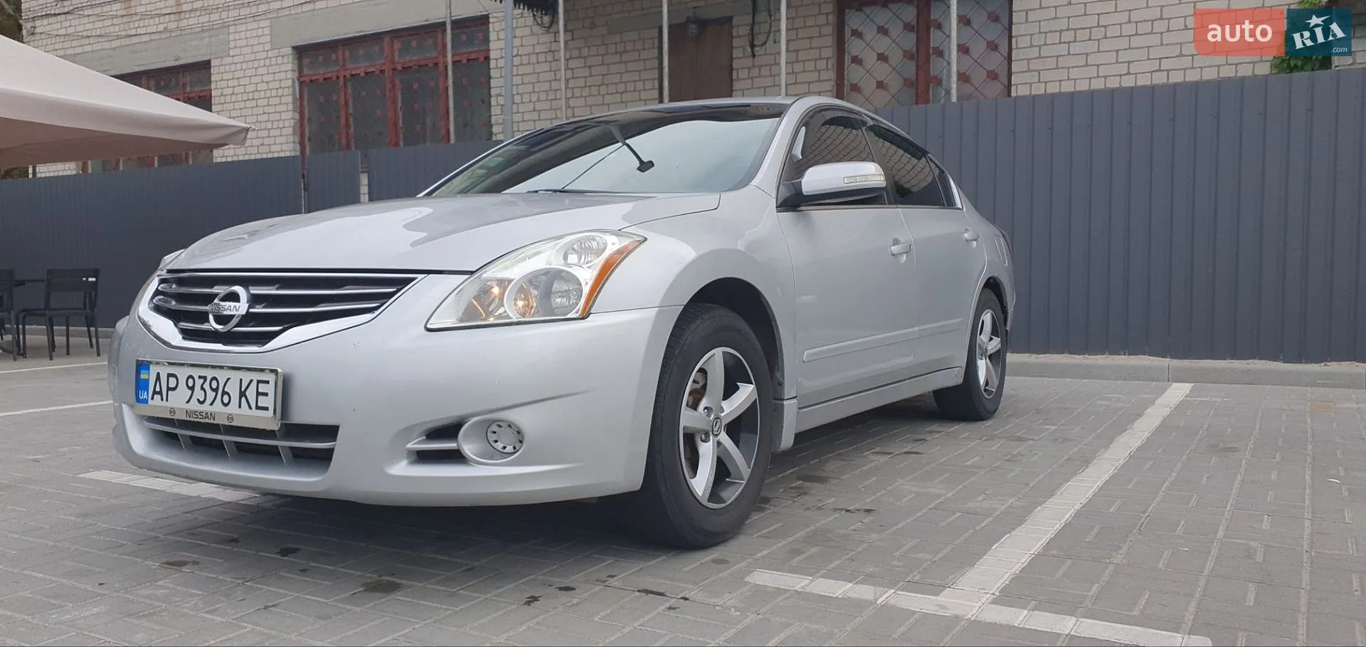 2011 Nissan Altima - мініатюра 2