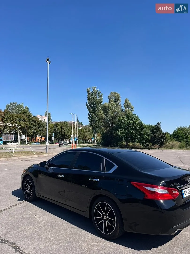 2015 Nissan Altima - мініатюра 6