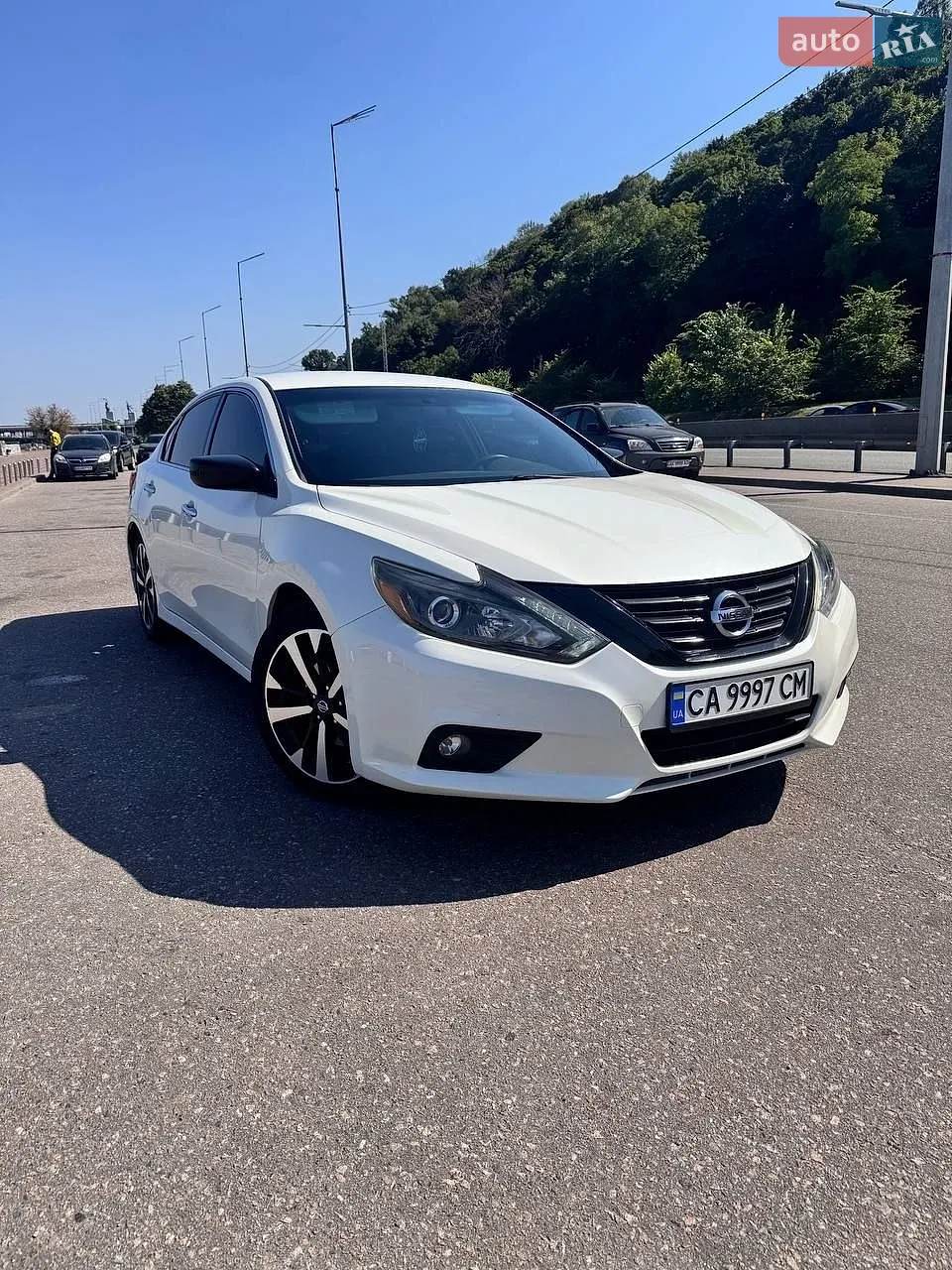2017 Nissan Altima - мініатюра 2