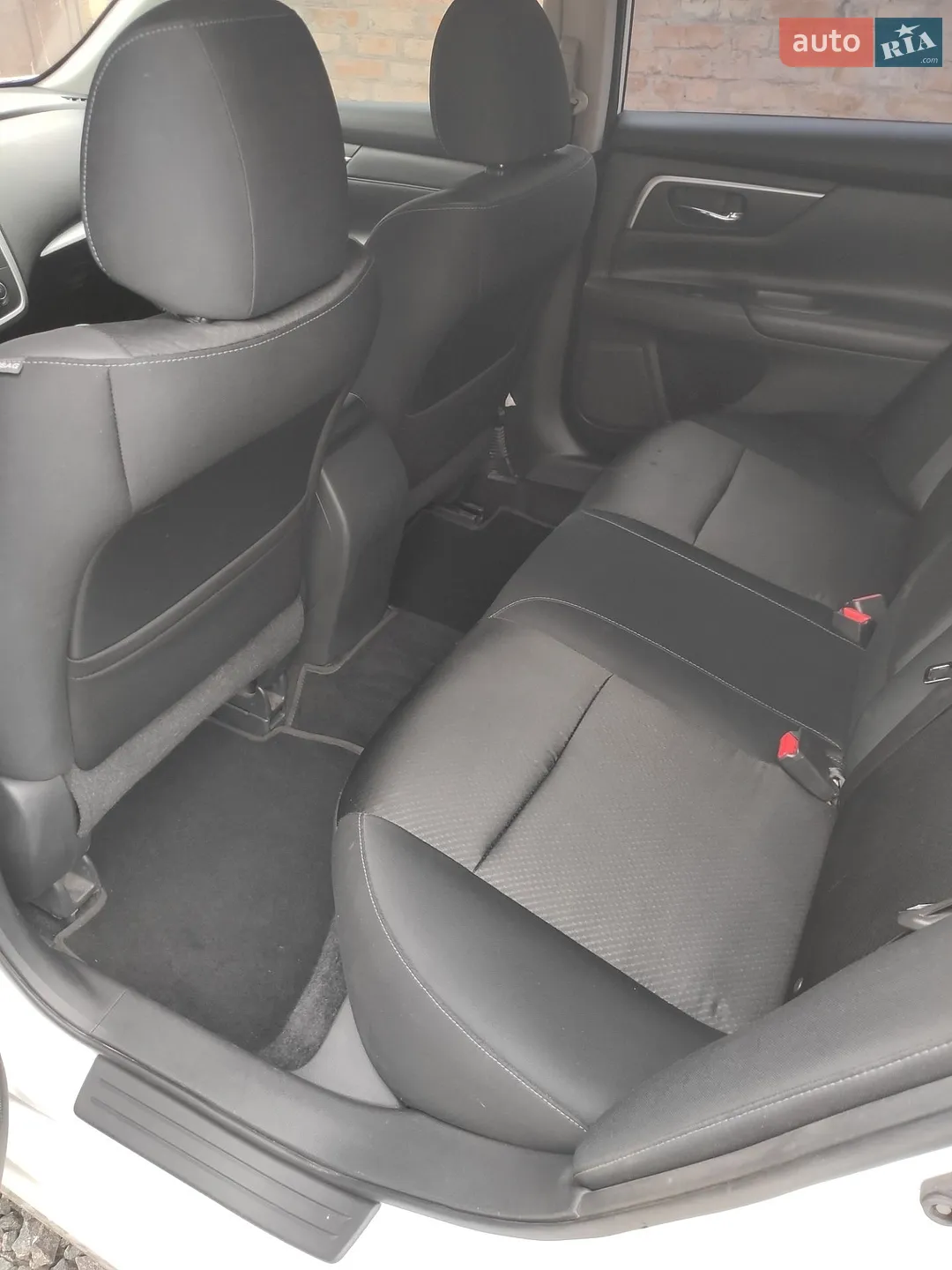 2017 Nissan Altima - мініатюра 17