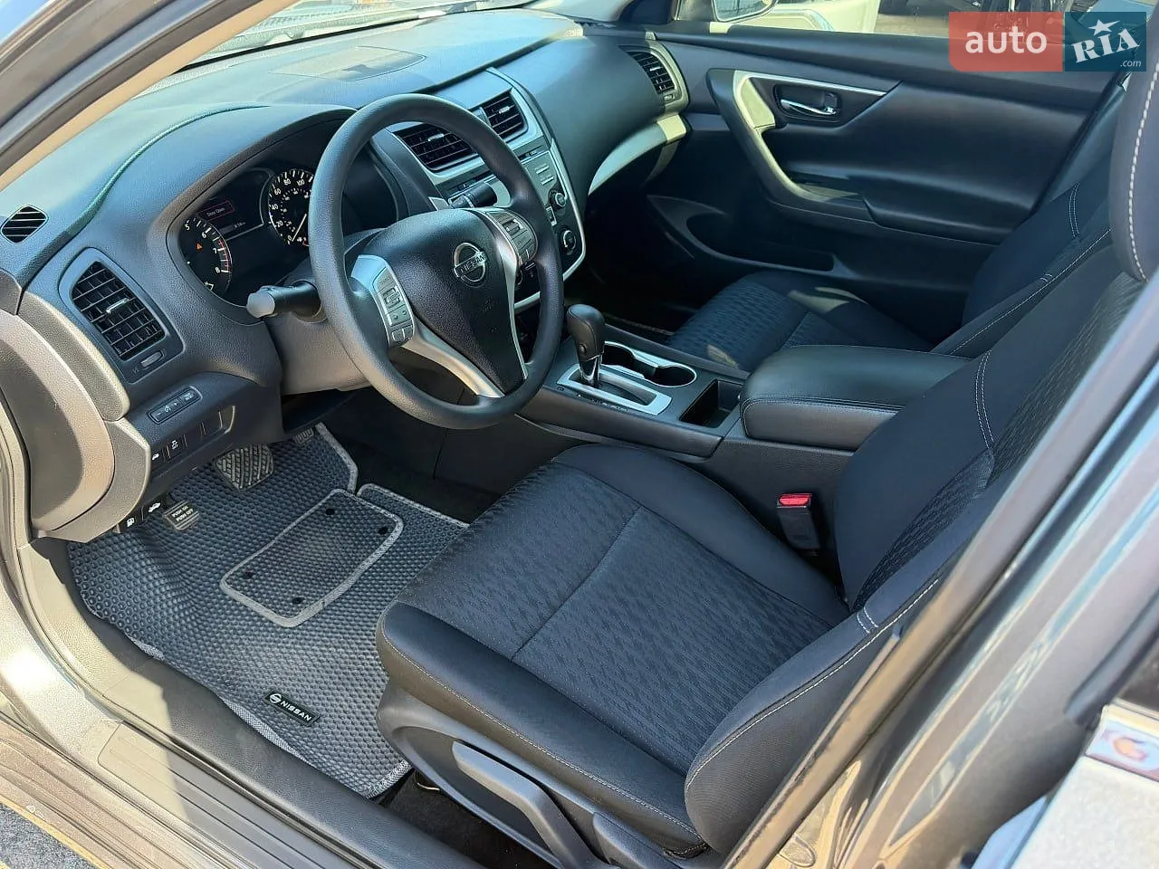 2017 Nissan Altima - мініатюра 12