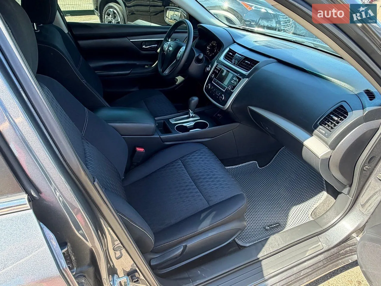 2017 Nissan Altima - мініатюра 26