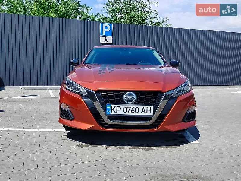 Nissan Altima