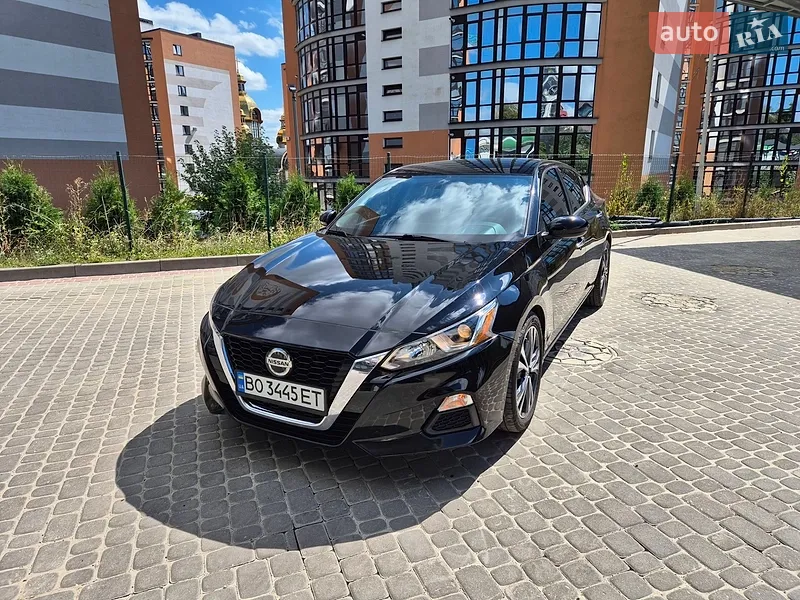 Nissan Altima