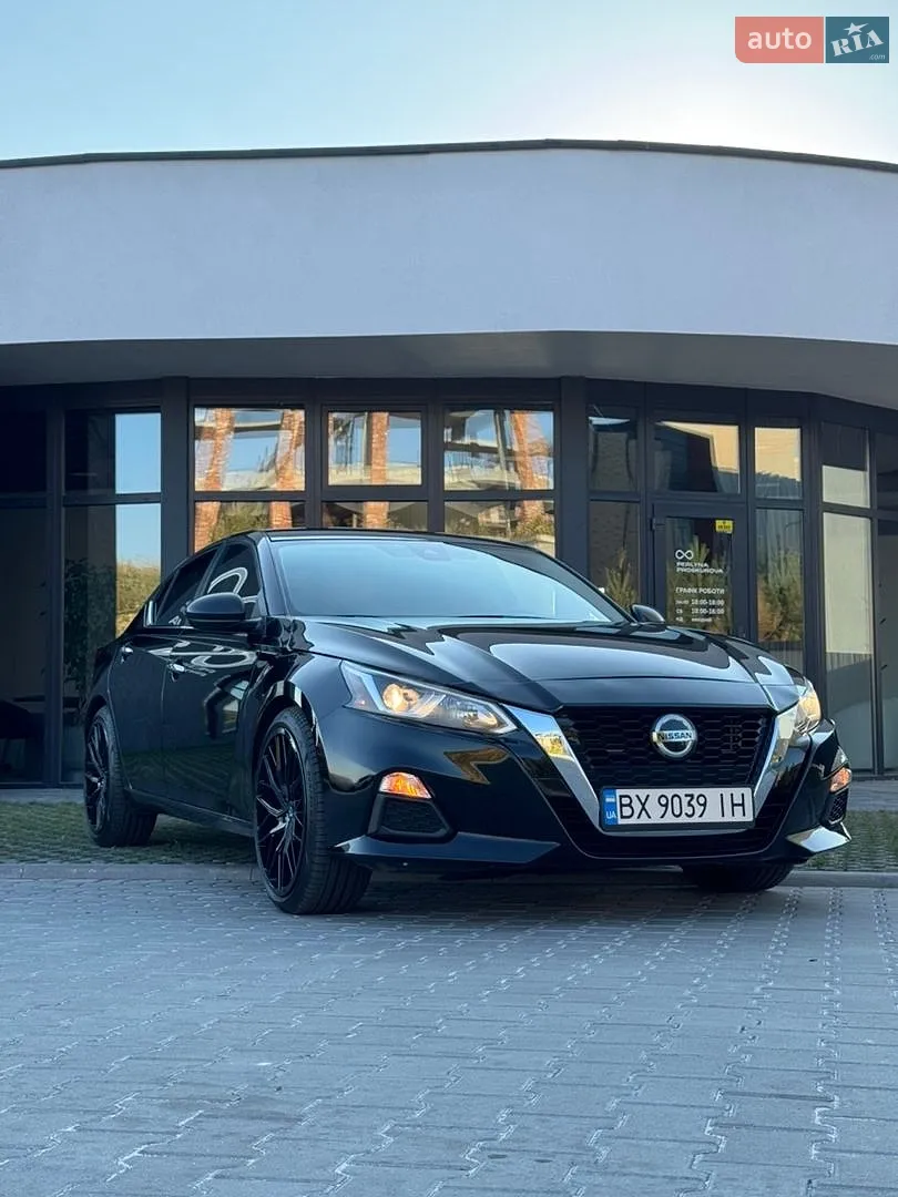 2022 Nissan Altima - фото 1