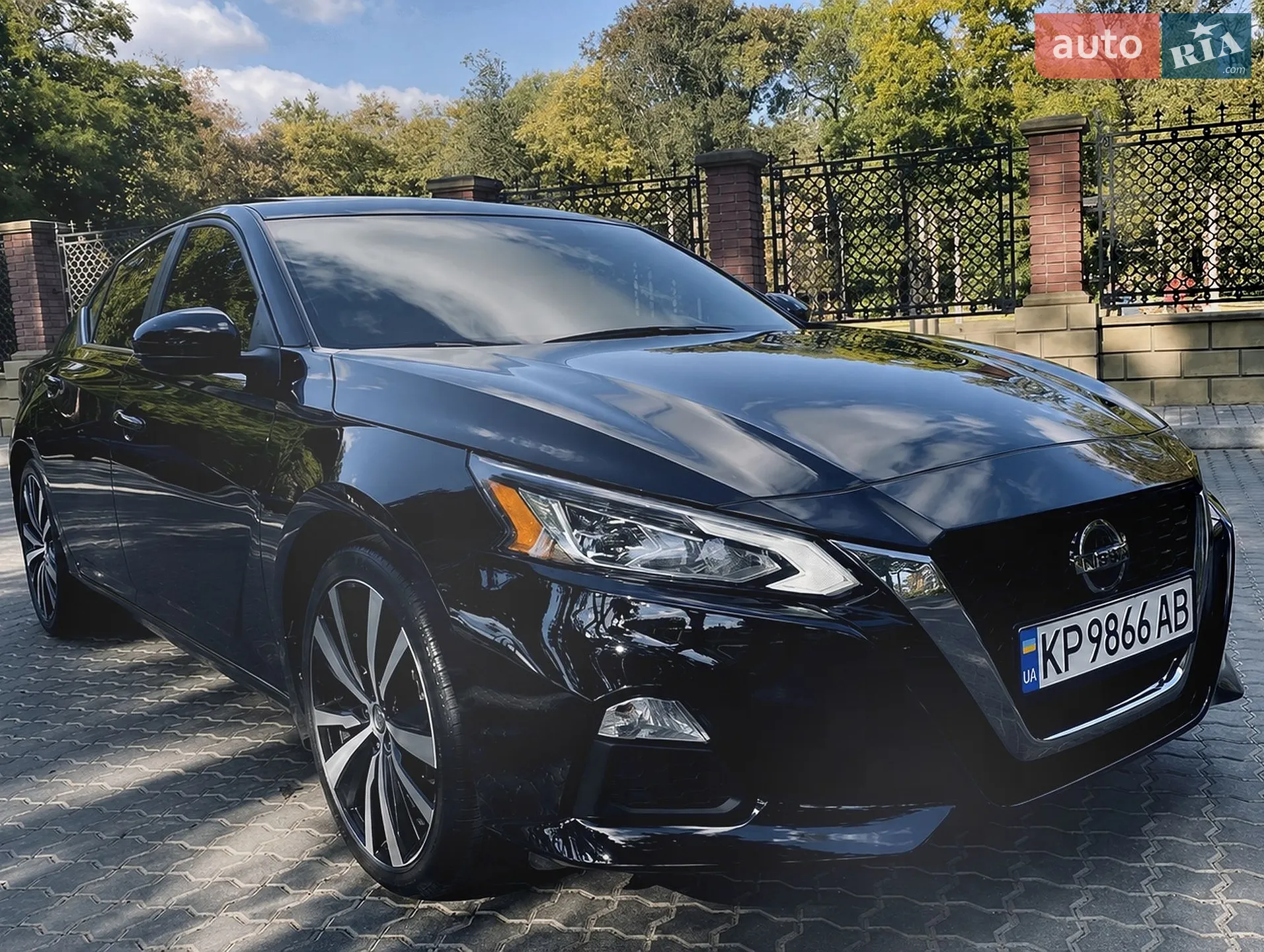 2019 Nissan Altima - мініатюра 3