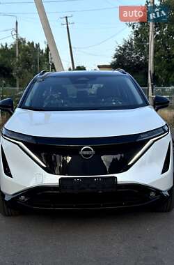 Внедорожник / Кроссовер Nissan Ariya 2022 в 