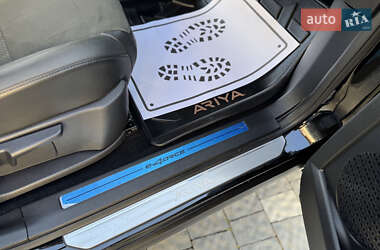 Внедорожник / Кроссовер Nissan Ariya 2023 в 