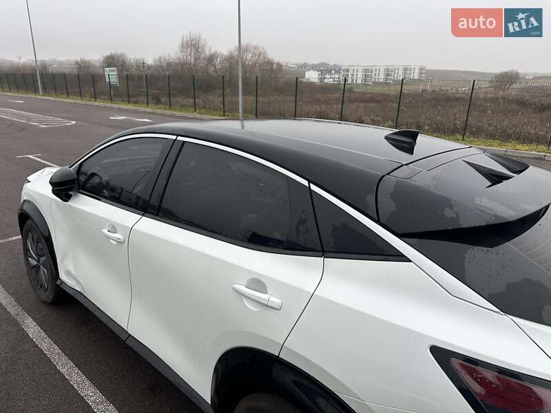 Внедорожник / Кроссовер Nissan Ariya 2023 в Ровно