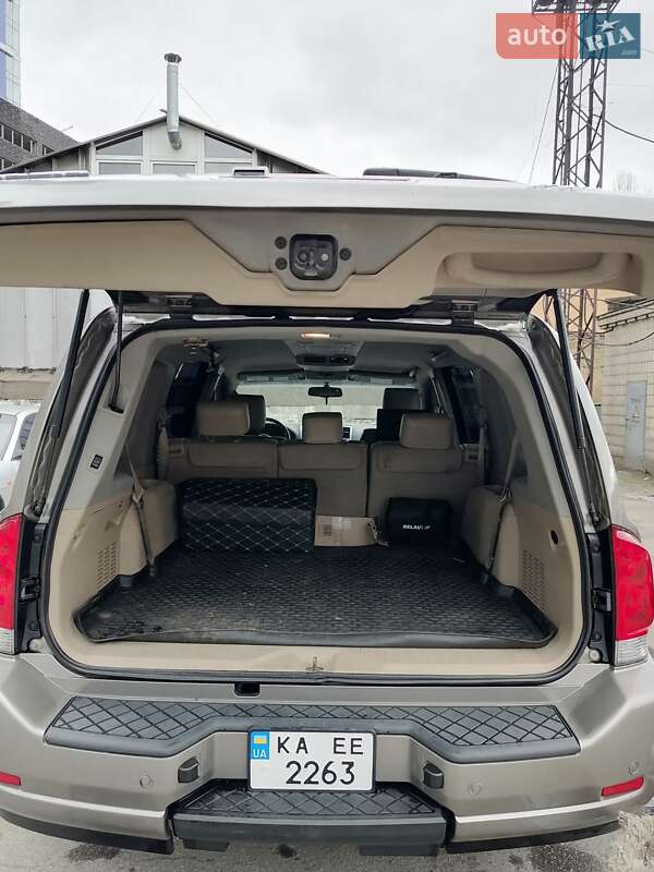 Позашляховик / Кросовер Nissan Armada 2007 в Києві