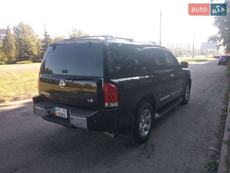 Внедорожник / Кроссовер Nissan Armada 2006 в Запорожье