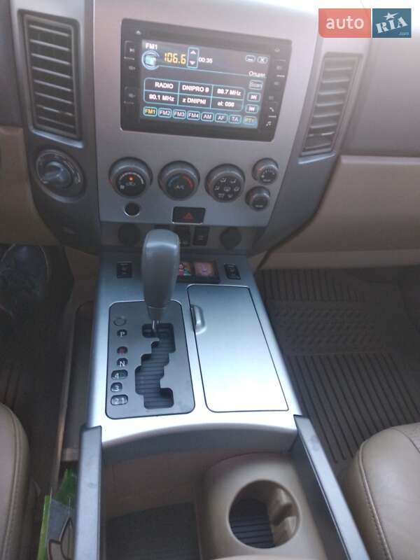 Внедорожник / Кроссовер Nissan Armada 2006 в Запорожье