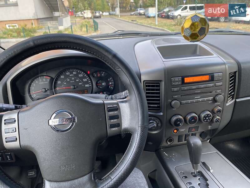 Внедорожник / Кроссовер Nissan Armada 2004 в Киеве