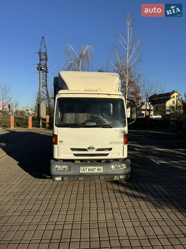 Nissan Atleon 2004 Nissan Atleon 2004