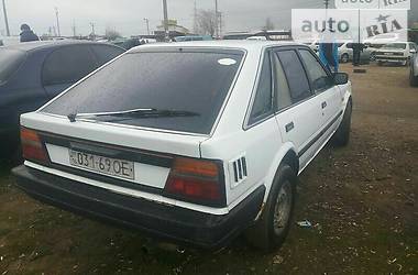 Хэтчбек Nissan Bluebird 1986 в Южном