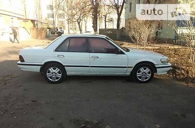 Седан Nissan Bluebird 1990 в Одессе