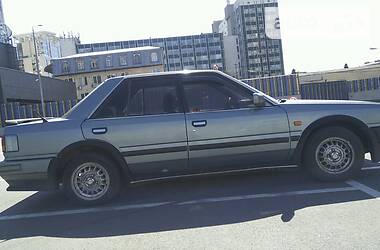Седан Nissan Bluebird 1988 в 