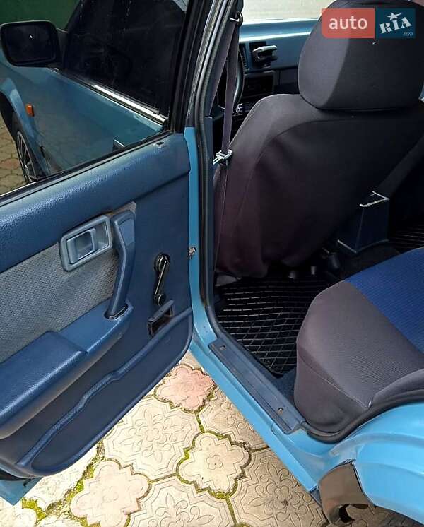 Универсал Nissan Bluebird 1989 в Раздельной