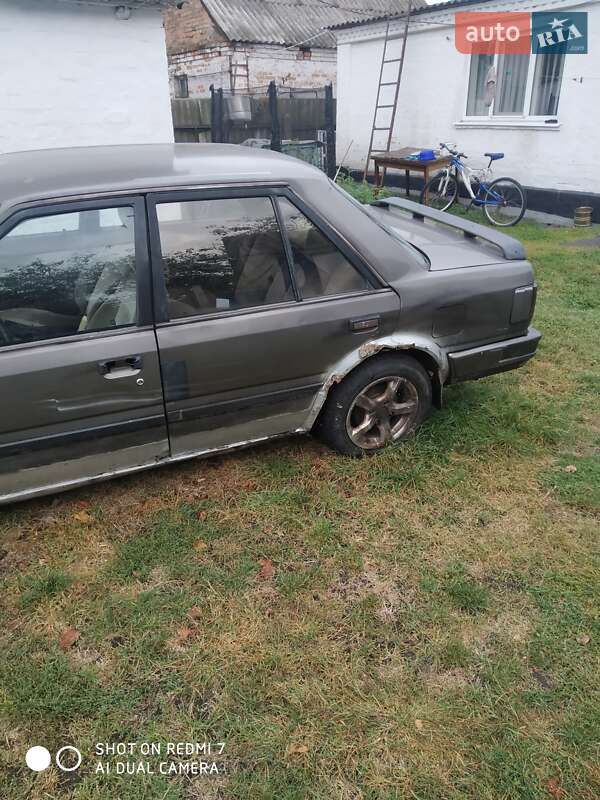 Седан Nissan Bluebird 1987 в Києві