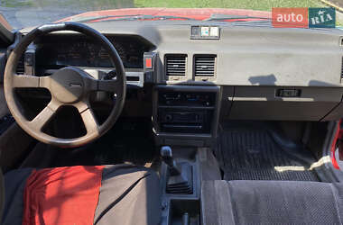 Седан Nissan Bluebird 1988 в 