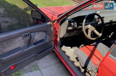 Седан Nissan Bluebird 1988 в 