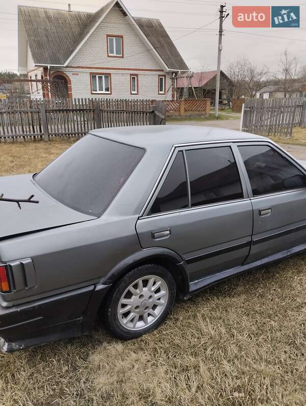Седан Nissan Bluebird 1987 в Вирах фото 7 Седан Nissan Bluebird 1987 в Вирах