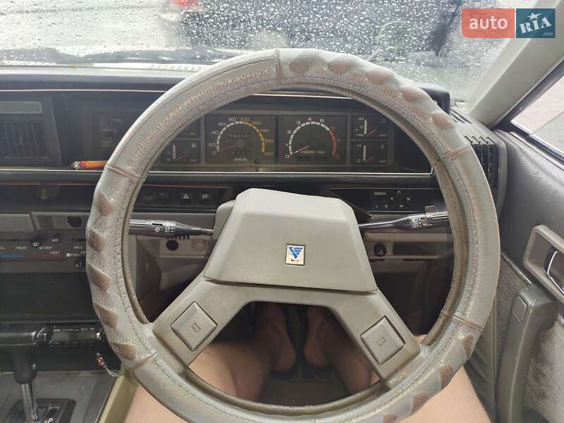 Седан Nissan Bluebird 1984 в Одессе