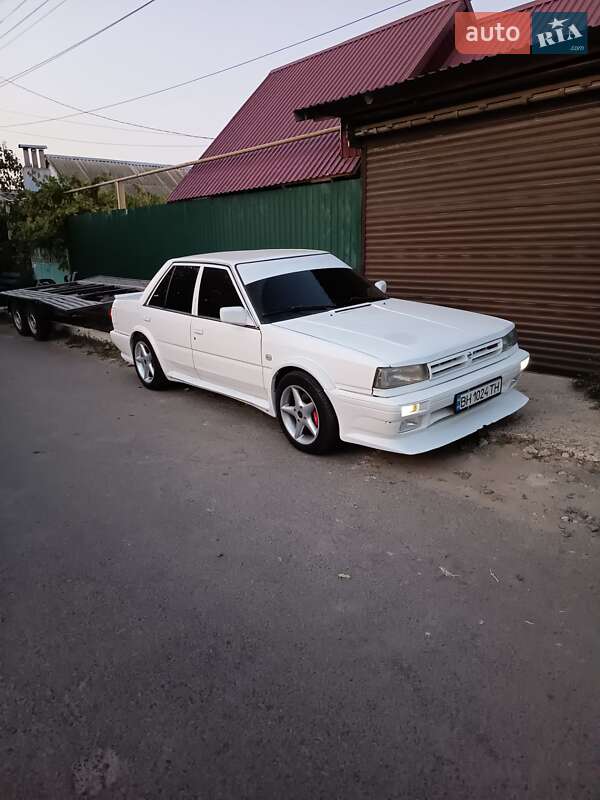 Седан Nissan Bluebird 1989 в Одесі