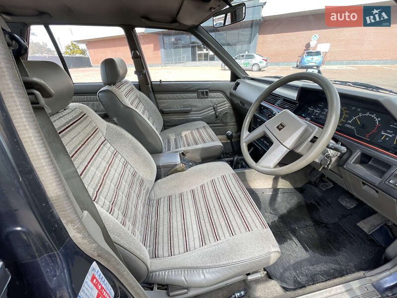 Седан Nissan Bluebird 1984 в Одессе