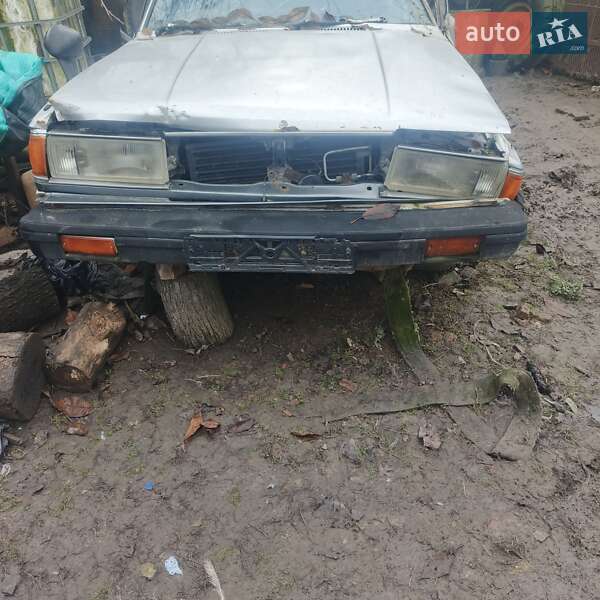 Седан Nissan Bluebird 1981 в Виннице