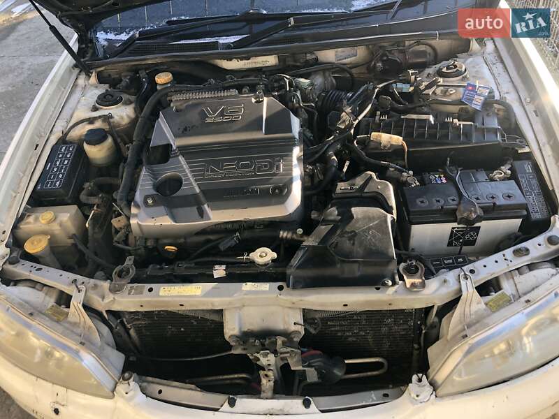 Nissan Cefiro 2000