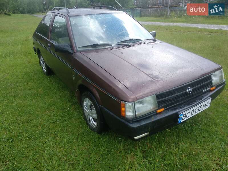 Хэтчбек Nissan Cherry 1983 в Старом Самборе