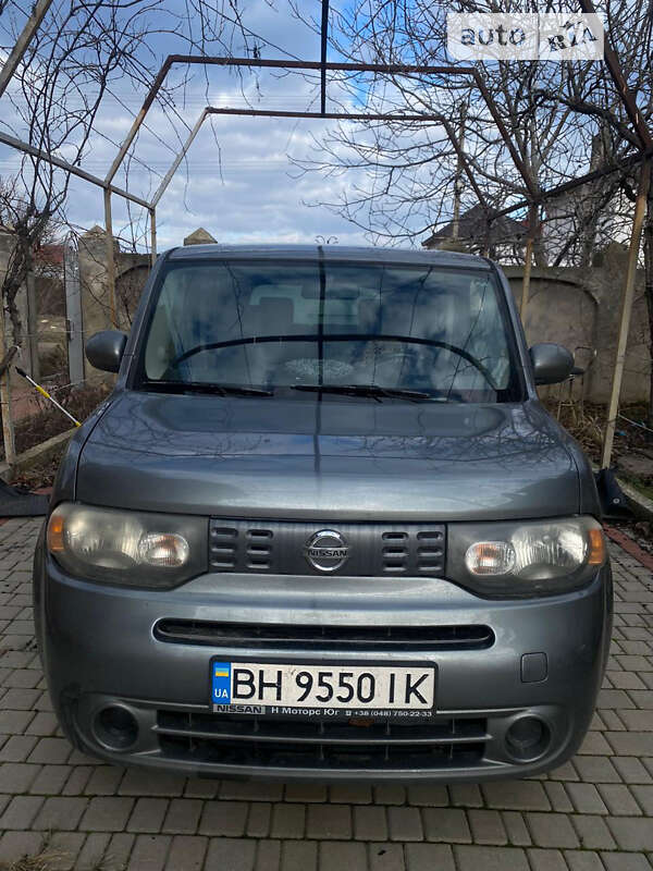 Автомобили Nissan Cube