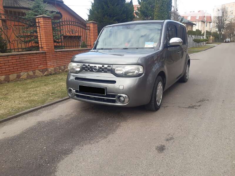 Минивэн Nissan Cube 2010 в Ровно